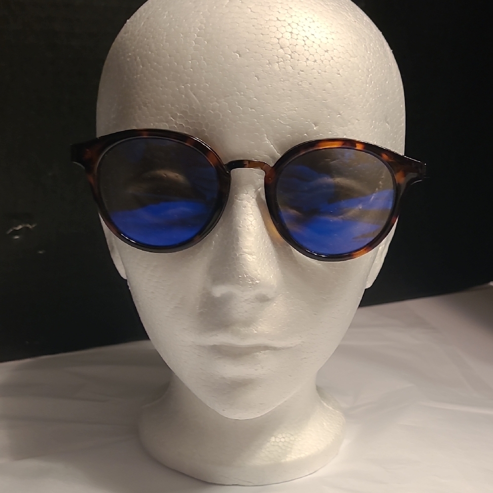 Guess Womens Tokyo Tort GR0305 Black Sunglasses